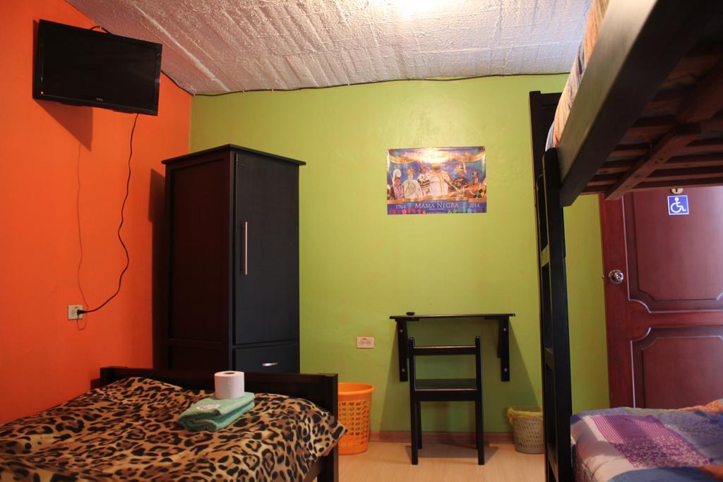 Hostel Sendero De Volcanes Латакунга Экстерьер фото
