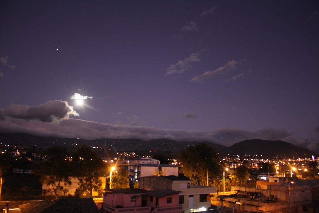 Hostel Sendero De Volcanes Латакунга Экстерьер фото