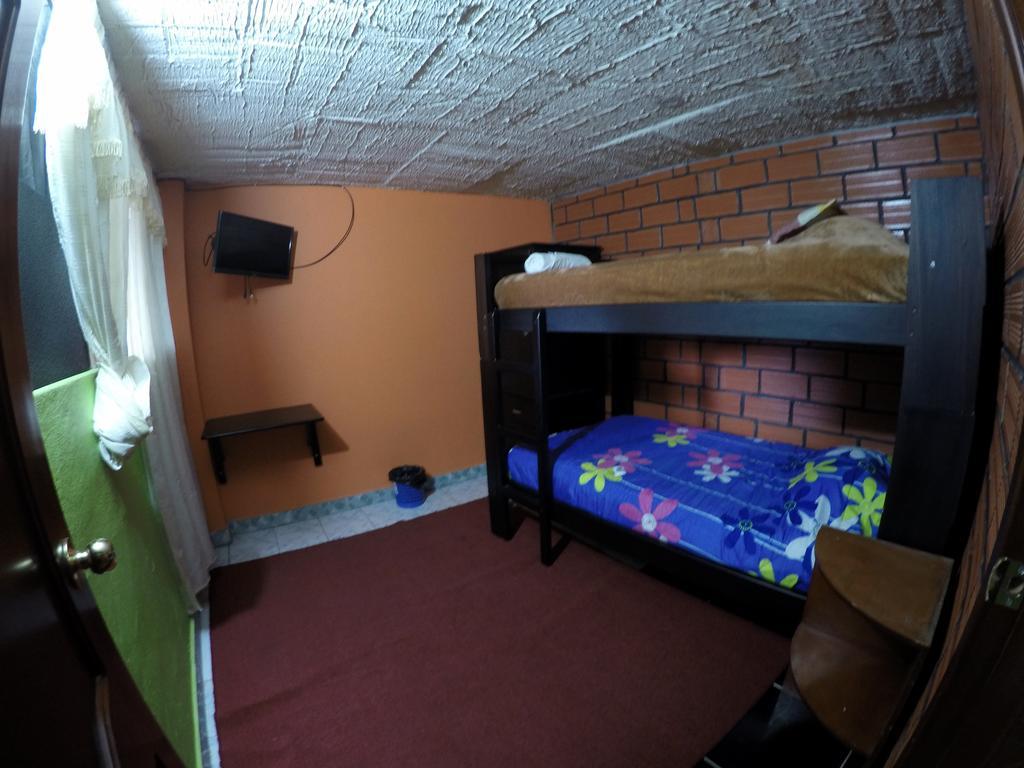 Hostel Sendero De Volcanes Латакунга Экстерьер фото